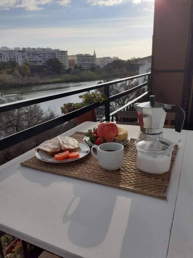 Apartamento Con Vistas Al Rio Guadalquivir En Triana, Sevilla מראה חיצוני תמונה